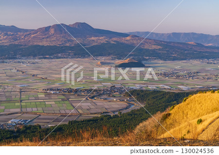 Kumamoto Prefecture: View of Aso Daikanbo and Aso Valley at dawn 130024536