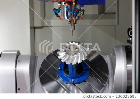 gear wheel milling on 5-axis CNC machining center gear wheel milling on 5-axis CNC machining center 130025693