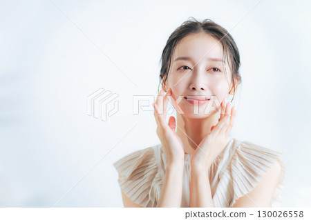 Beauty image of a woman with natural makeup Beauty image of a woman with natural makeup 130026558