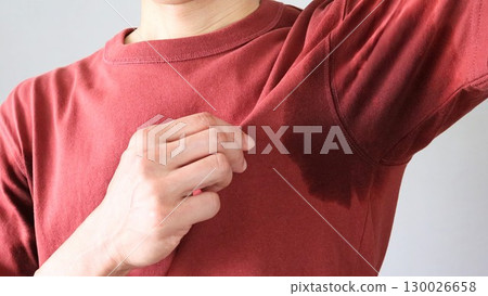 腋下出汗的人 腋下出汗的人 130026658