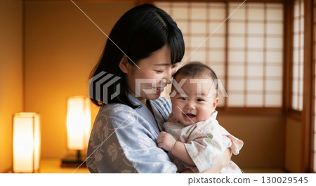 日本嬰兒與母親 130029545