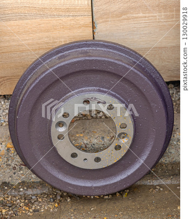 Drum Brake for Tractor 130029918