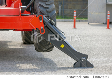 Hydraulic Outrigger Leg 130029937