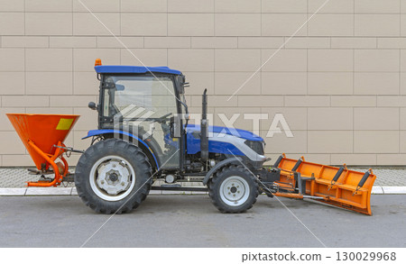 Tractor Snowplow Salt Spreader 130029968