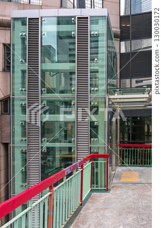 Glass Elevator Exterior 130030172