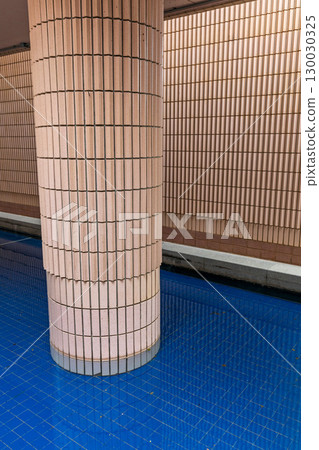 Modern Column 130030325