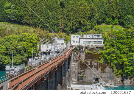 The Oi River around Shiogo Dam in Kawanehon Town (Shizuoka Prefecture) 130031687