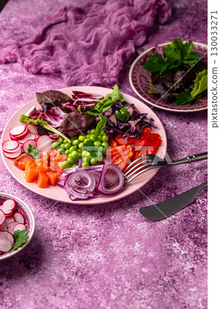 Ketogenic bowl with vegetables and salmon Ketogenic bowl with vegetables and salmon 130033271
