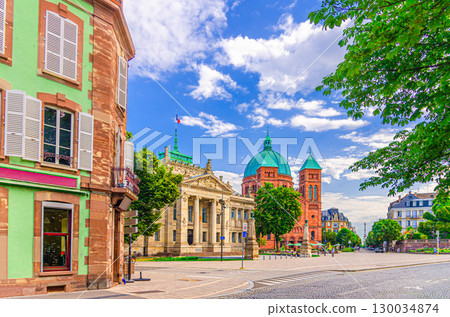 Palais de Justice palace and Eglise Saint-Pierre-le-Jeune Catholic Church on Place Gisele Halimi square in Strasbourg city centre Tribunal quarter Neustadt district, Alsace Grand Est region, France 130034874