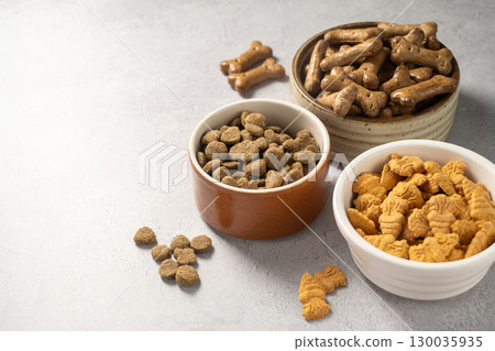 Pet food. Dry food for cats, dogs and bunnies. Nutrition for pets Pet food. Dry food for cats, dogs and bunnies. Nutrition for pets 130035935