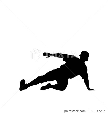 一名滑行棒球運動員的剪影 130037214