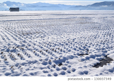 Rural scenery in snowy country Shonai, Yamagata Prefecture 130037349