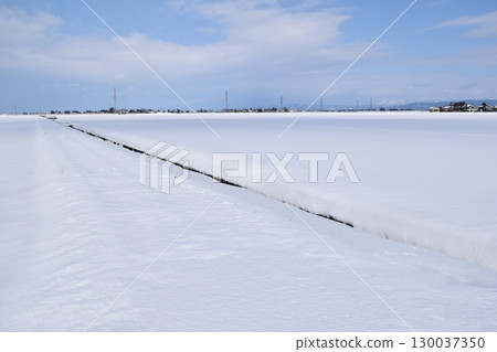 Rural scenery in snowy country Shonai, Yamagata Prefecture 130037350