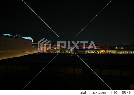 [大阪世博會2025] 大屋頂環和展館的夜景[點燈] 130038926