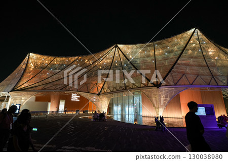 [Osaka Expo 2025] Night view of the large roof ring and pavilion [light-up] 130038980