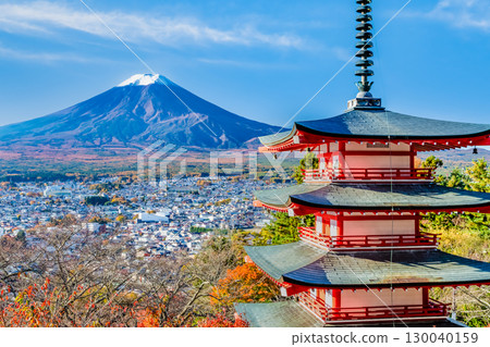 Yamanashi Prefecture, Autumn leaves at Arakurayama Sengen Shrine, Five-story Pagoda and Mount Fuji 130040159