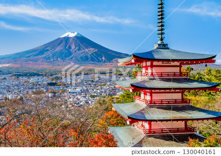 Yamanashi Prefecture, Autumn leaves at Arakurayama Sengen Shrine, Five-story Pagoda and Mount Fuji 130040161