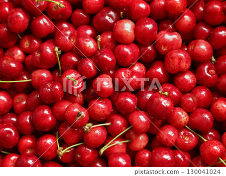 Cherries 130041024