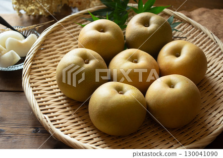 Kosui Pear (2) Kosui Pear (2) 130041090
