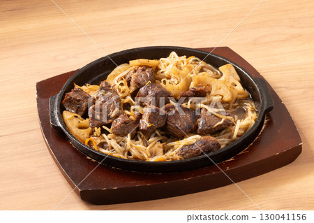 牛腩蓮藕豆芽炒 130041156