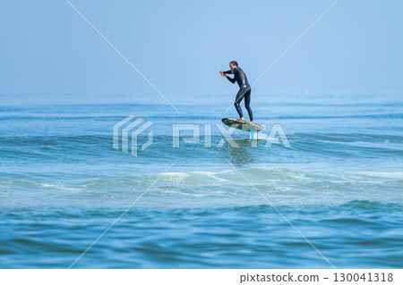 Hidrofoil surfer 130041318