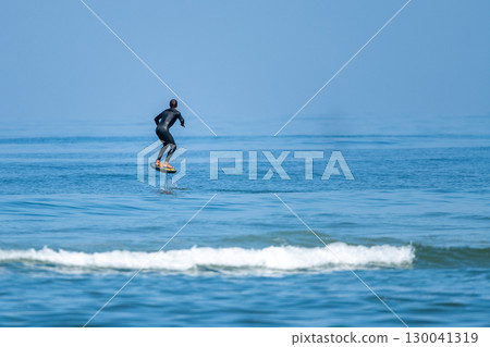 Hidrofoil surfer 130041319