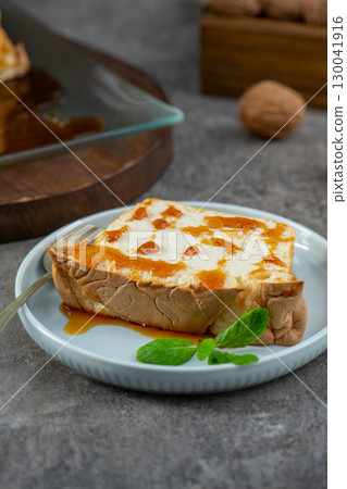 Caramelized Molotof Pudding Slice Caramelized Molotof Pudding Slice 130041916
