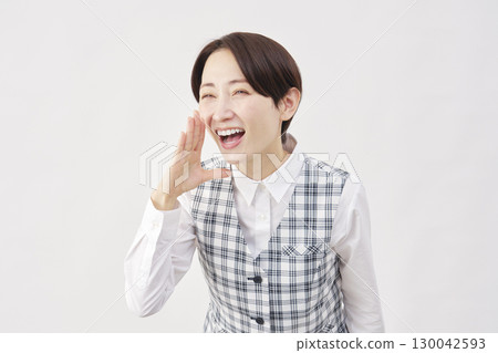 女辦公室職員白色背景下面朝左說話 130042593