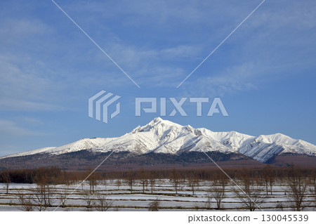 Mount Shari scenery in March 130045539