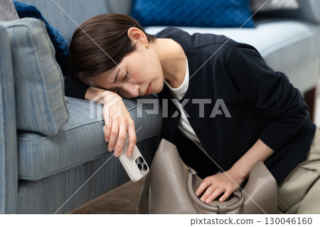 疲勞的女人 疲勞的女人 130046160