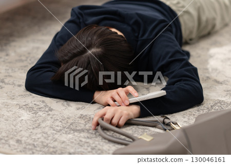 疲勞的女人 疲勞的女人 130046161