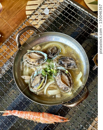 夏季享受海灘燒烤 夏季享受海灘燒烤 130046367