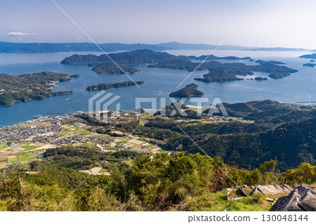Kumamoto Prefecture: The islands of Goshoura seen from the summit of Mount Kuratake 130048144