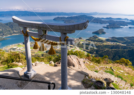 Kumamoto Prefecture: The Torii Gate in the Sky and the Goshoura Islands seen from the summit of Mount Kuratake 130048148