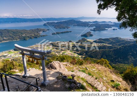 Kumamoto Prefecture: The Torii Gate in the Sky and the Goshoura Islands seen from the summit of Mount Kuratake Kumamoto Prefecture: The Torii Gate in the Sky and the Goshoura Islands seen from the summit of Mount Kuratake 130048150