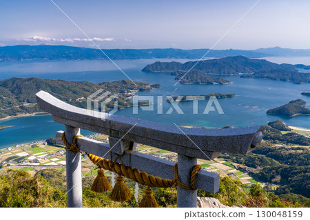 Kumamoto Prefecture: The Torii Gate in the Sky and the Goshoura Islands seen from the summit of Mount Kuratake 130048159