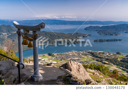 Kumamoto Prefecture: The Torii Gate in the Sky and the Goshoura Islands seen from the summit of Mount Kuratake 130048170