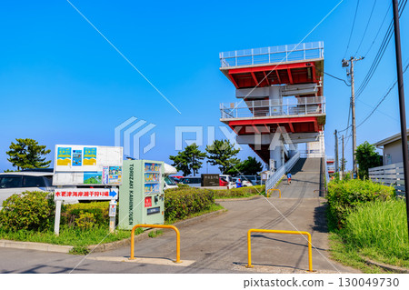Nakanoshima Bridge in Toriizaki Seaside Park, Kisarazu City, Chiba Prefecture 130049730