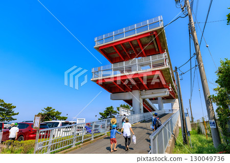 Nakanoshima Bridge in Toriizaki Seaside Park, Kisarazu City, Chiba Prefecture 130049736