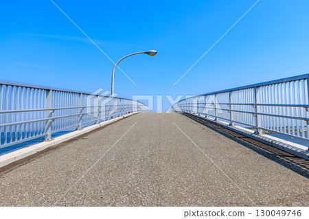 千葉縣木更津市鳥居崎海濱公園的中之橋 130049746