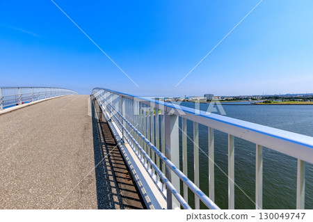 千葉縣木更津市鳥居崎海濱公園的中之橋 130049747