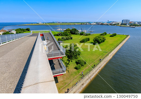 千葉縣木更津市鳥居崎海濱公園的中之橋 130049750