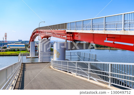 千葉縣木更津市鳥居崎海濱公園的中之橋 130049752