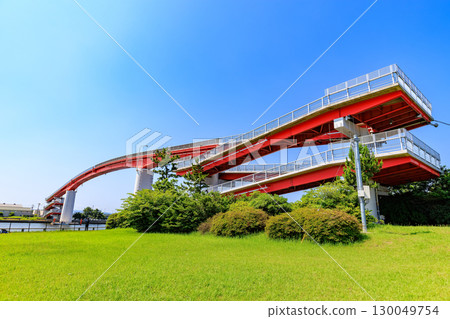 Nakanoshima Bridge in Toriizaki Seaside Park, Kisarazu City, Chiba Prefecture 130049754