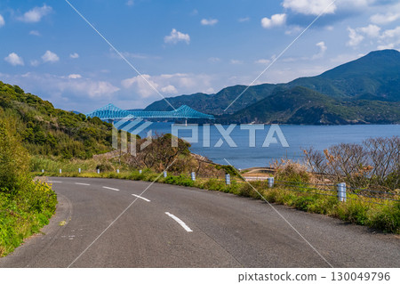 <長崎縣>眺望生月大橋的海岸線 <長崎縣>眺望生月大橋的海岸線 130049796