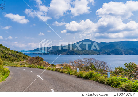 <Nagasaki Prefecture> Coastline overlooking Ikitsuki Bridge 130049797