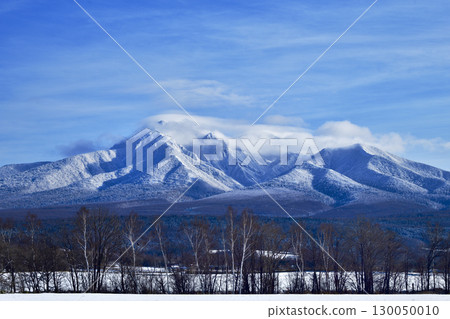 Mount Shari scenery in December Mount Shari scenery in December 130050010