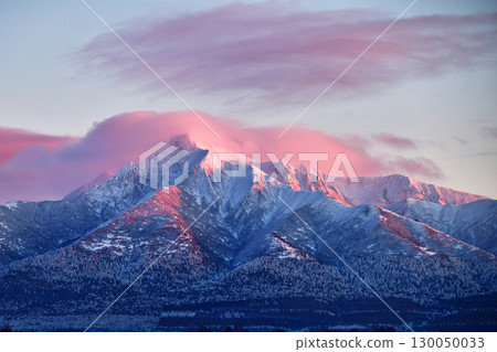 Mount Shari scenery in December Mount Shari scenery in December 130050033