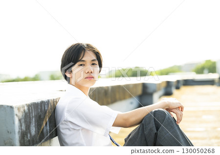 一個高中男孩的肖像 130050268