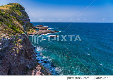 長崎縣：生月島的懸崖與海岸線 130050358